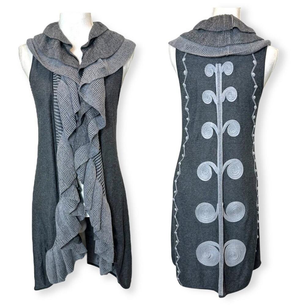Grey Embroidered Swirl Lapel by Nic + Zoe Sz M